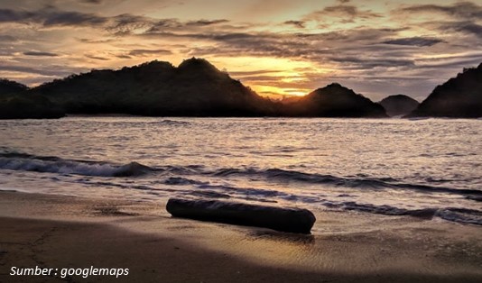 5 Hal Seru di Pantai Teluk Asmara, Raja Ampat-nya Malang 3 Mitos Pantai Teluk Asmara