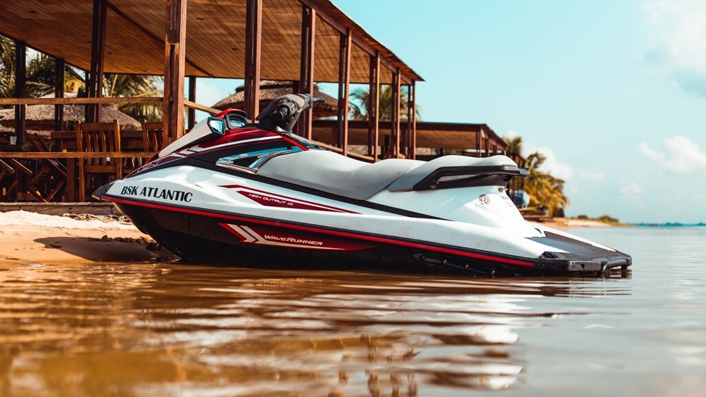 Naik Jet Ski di Bali