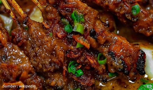 Sama-sama Hidangan Paling Lezat di Dunia, Ini 4 Perbedaan Sate Padang dan Sate Madura 5 Perbedaan Rasa Sate Madura dan Sate Padang