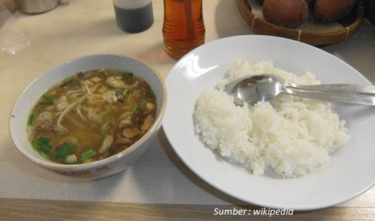 Sama-sama Favorit, Ini Dia Bedanya Soto Kudus dan Lamongan 3 Soto Kudus
