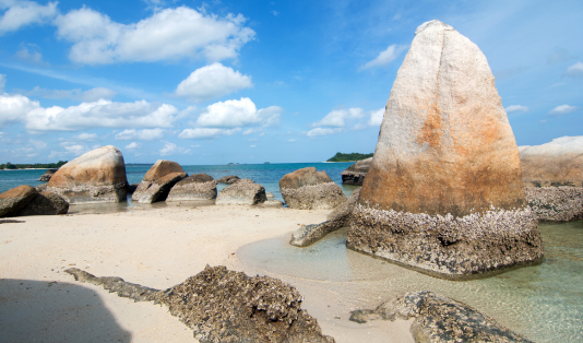 batu berlayar, belitung,