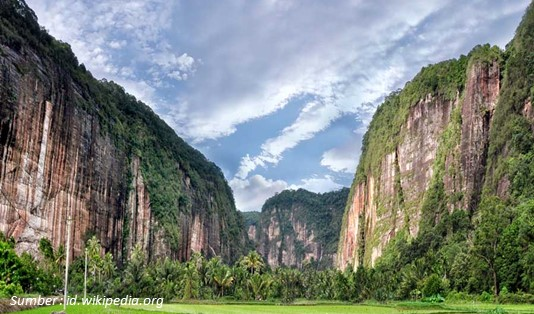 Cerita Lembah Harau