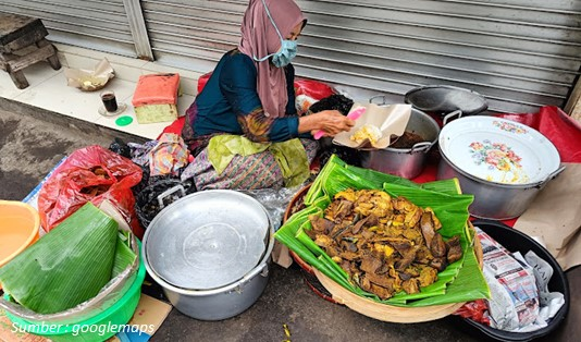 Nasi Buk Malang yang Ternyata Asli Madura, Berikut 3 Rekomendasinya! 5 Nasi Buk Tuni