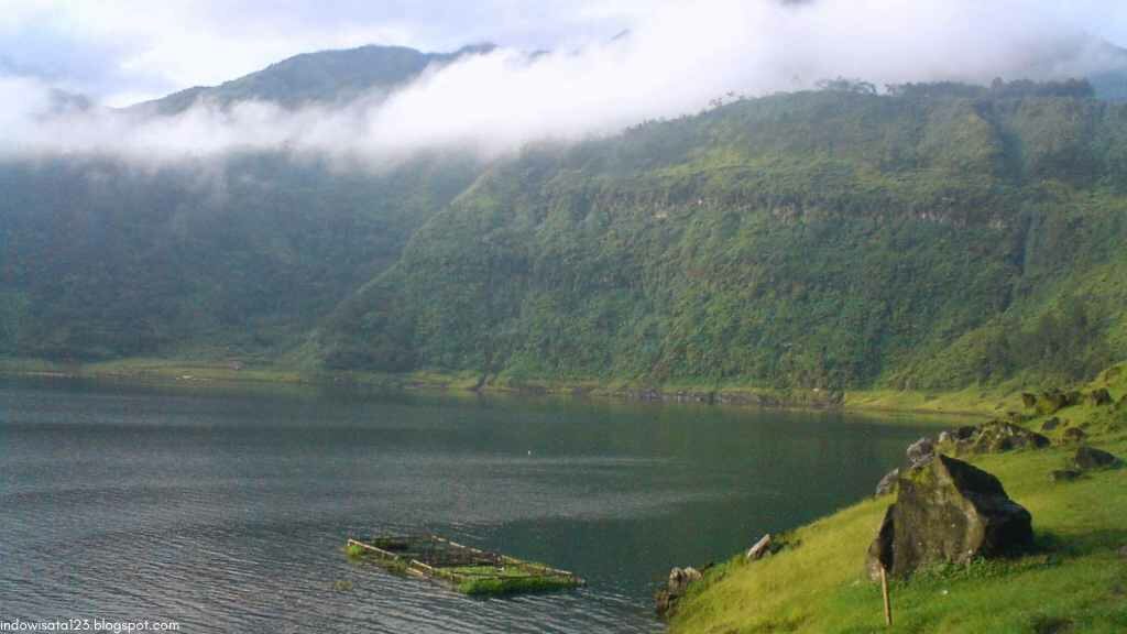 telaga menjer,
