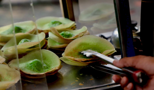 Pancake Khas Indonesia, 3 di Antaranya Jadi yang Terenak di Dunia 3 kue ape,