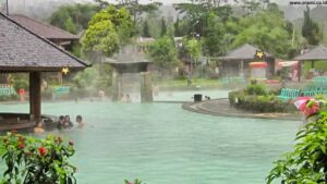 musim hujan, rekomendasi wisata musim hujan, ciater, bandung,
