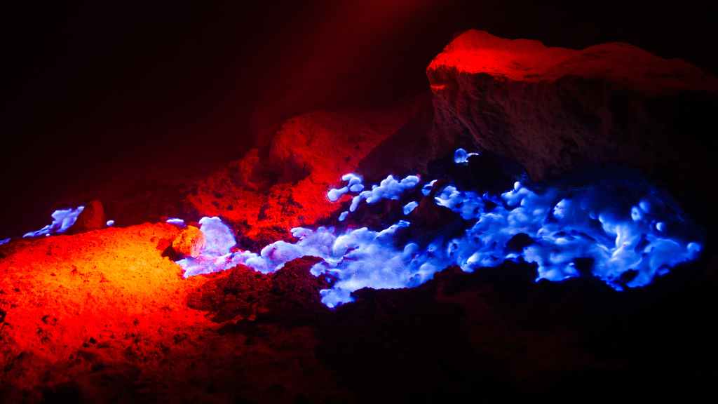 kawah ijen, blue fire,