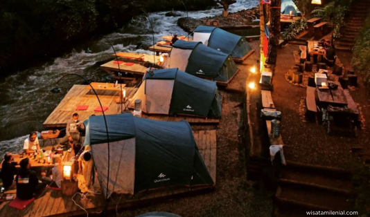 Coba Nginep di Pinggir Sungai, Ini 3 Rekomendasi Riverside Camping di Bandung 3 camping di bandung,