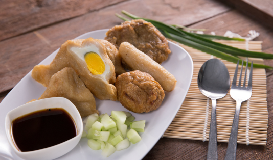 makanan khas palembang, pempek,
