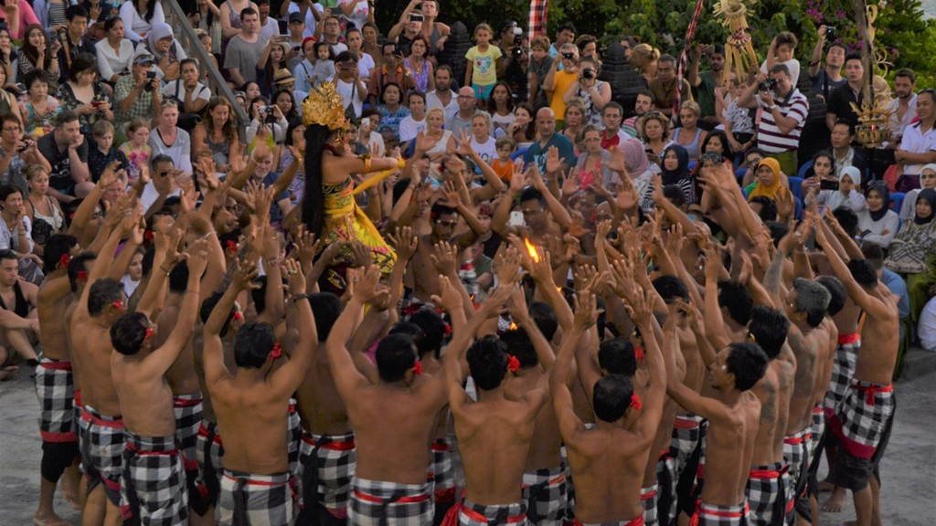 Sejarah Tari Kecak yang Menginspirasi Soundtrack Film Avatar: The Last Airbender Sejarah Tari Kecak