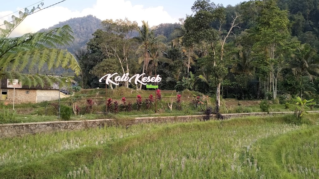 Wisata Air Kali Kesek