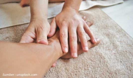 Titik Pijat Supaya Tidak Mabuk Perjalanan