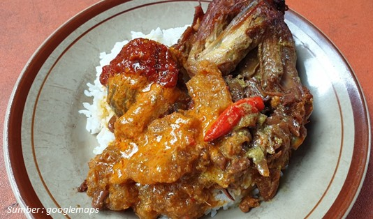 Kuliner Stasiun Gondangdia Gudeg Bu Tinah
