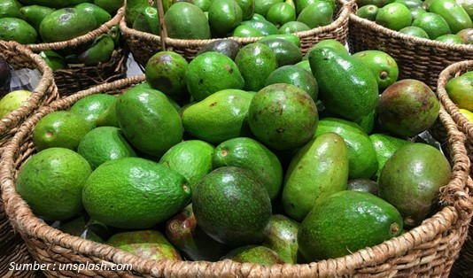 Manfaat Buah Alpukat Bagi Kesehatan dan Kecantikan, ini Cara Pilih Alpukat Berkualitas! 1 Manfaat Buah Alpukat Bagi Kesehatan dan Kecantikan