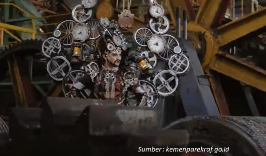 Sejarah Jember Fashion Carnaval yang bukan Hanya Tontonan, Melainkan Juga Sarat Makna dan Dampak Luhur 2 Perkembangan Jember Fashion Carnaval