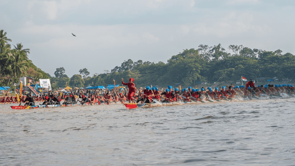 Agar Masyarakat Makin Sejahtera, Festival Pacu Jalur Riau 2024 Kembali Digelar ! Festival Pacu Jalur Riau 2024