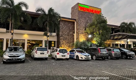 Wisata Kuliner yang Menggoda! 5 Tempat Makan Favorit Dekat Masjid Agung Surabaya 5 Ayam Bakar Primarasa Tempat Makan Favorit di Dekat Masjid Agung Surabaya