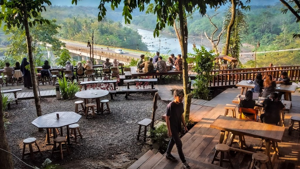 Nikmati Lezatnya Unagi dan Udang Resto Alam Kreo Yogyakarta dengan Suasana Asri Unagi & Udang Resto Alam Kreo