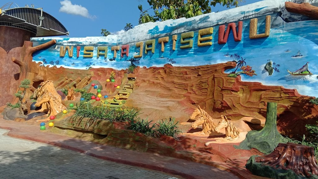 Wisata Jati Sewu Gresik Menjadi Oasis Tempat Hiburan Keluarga di Tengah Kota Wisata Jati Sewu Gresik