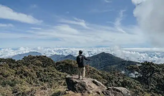 Gunung dengan Jalur Pendakian Tersulit di Indonesia, Gunung dengan Jalur Pendakian Tersulit, Gunung Carstensz Pyramid, papua, puncak jaya, Gunung Kerinci, Gunung semeru, Sumatera, Jawa timur, Gunung Rinjani, lombok, gunung tambora, gunung merapi, sumbawa, jawa tengah, Gunung toba, Tips naik gunung, Binaiya, leuser, gunung arjuno